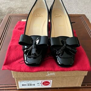 Authentic Christian Louboutin Carmela Like New